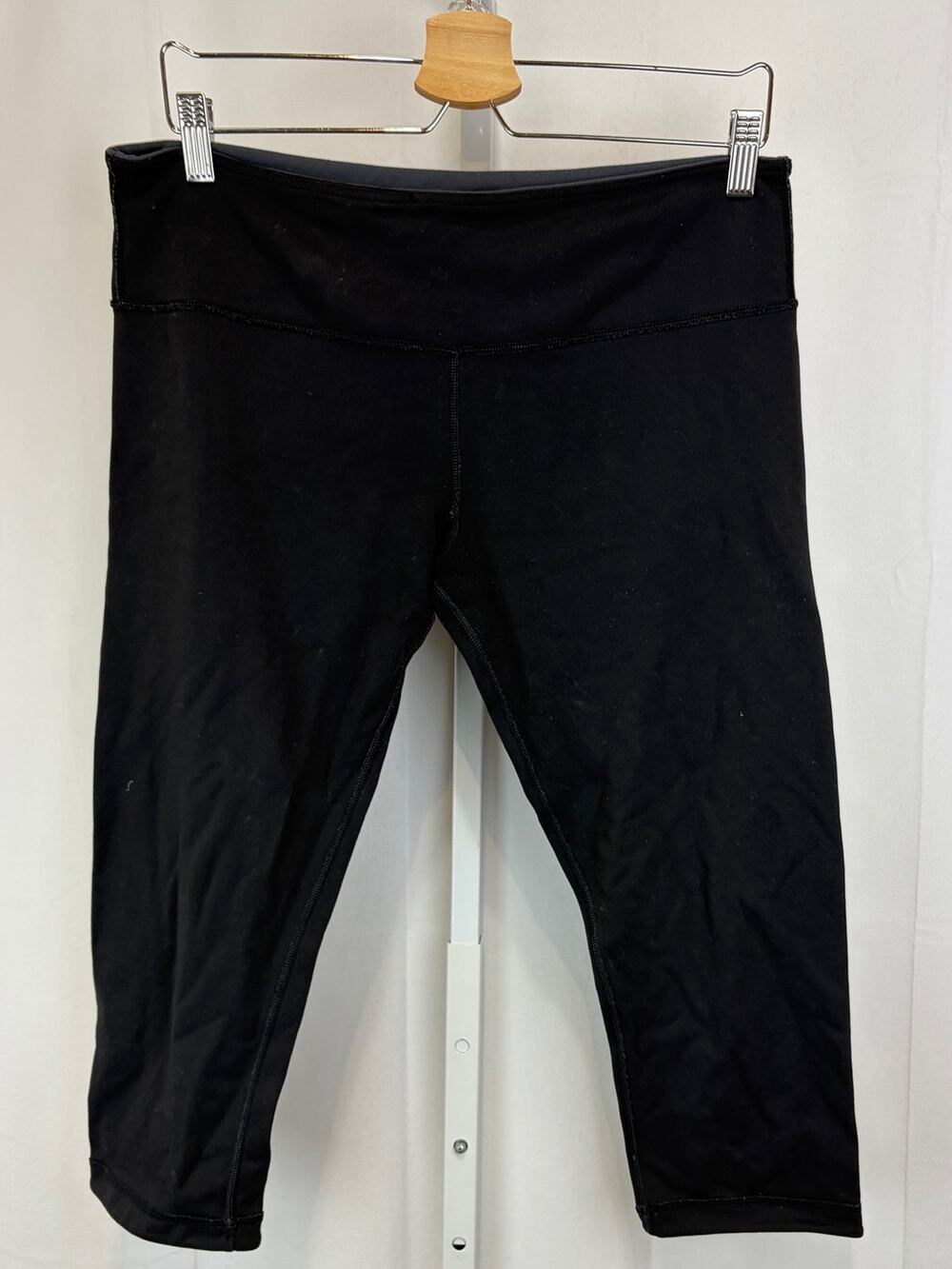 LULULEMON Reversible Wunder Under Capri Crop Leggings Black Gray Size 12